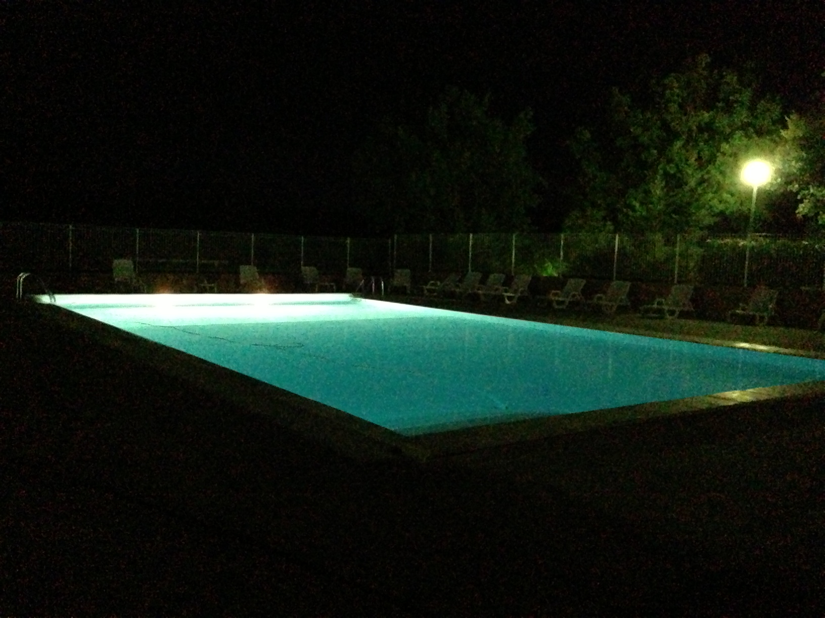 Piscine by night